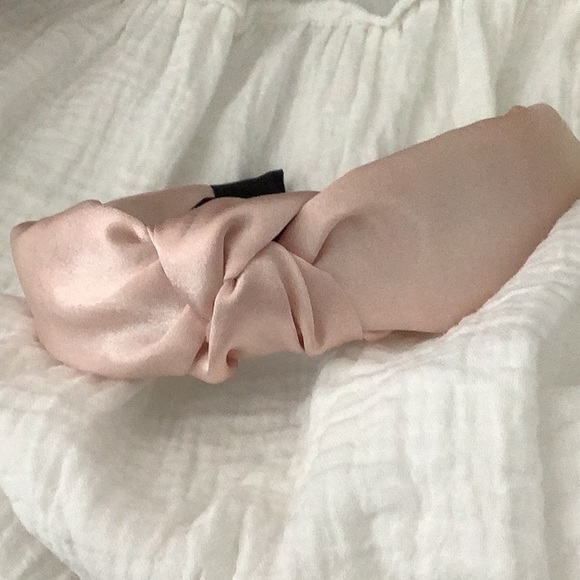 Set of 5 Women’s Satin Knotted Headbands Never Worn - Picture 4 of 6